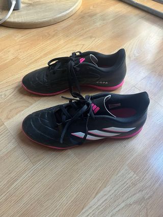 Zapatillas Fútbol Sala Adidas Negras y Rosas