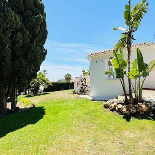 Chalet en alquiler en El Faro de Calaburra - Chaparral en Mijas