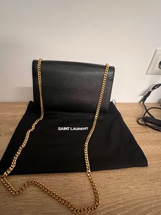 Bolso Saint Laurent Kate Monogramme SL Negro Dorad