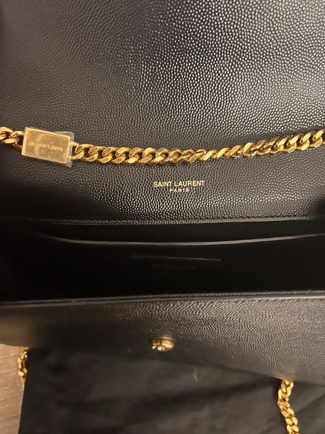 Bolso Saint Laurent Kate Monogramme SL Negro Dorad