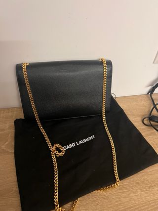 Bolso Saint Laurent Kate Monogramme SL Negro Dorad