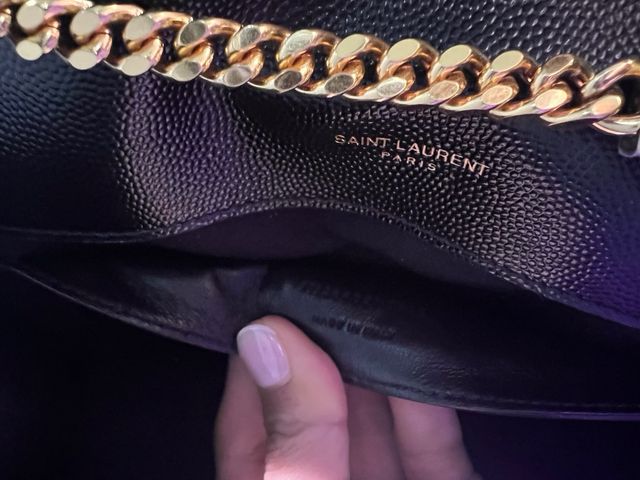 Bolso Saint Laurent Kate Monogramme SL Negro Dorad