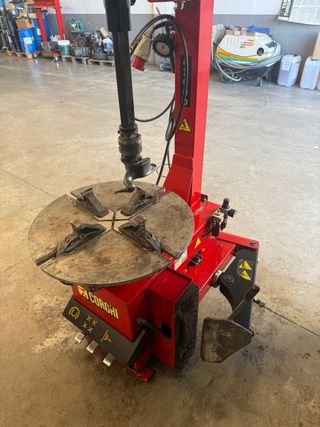 Desmontadora Neumáticos Corghi A2000