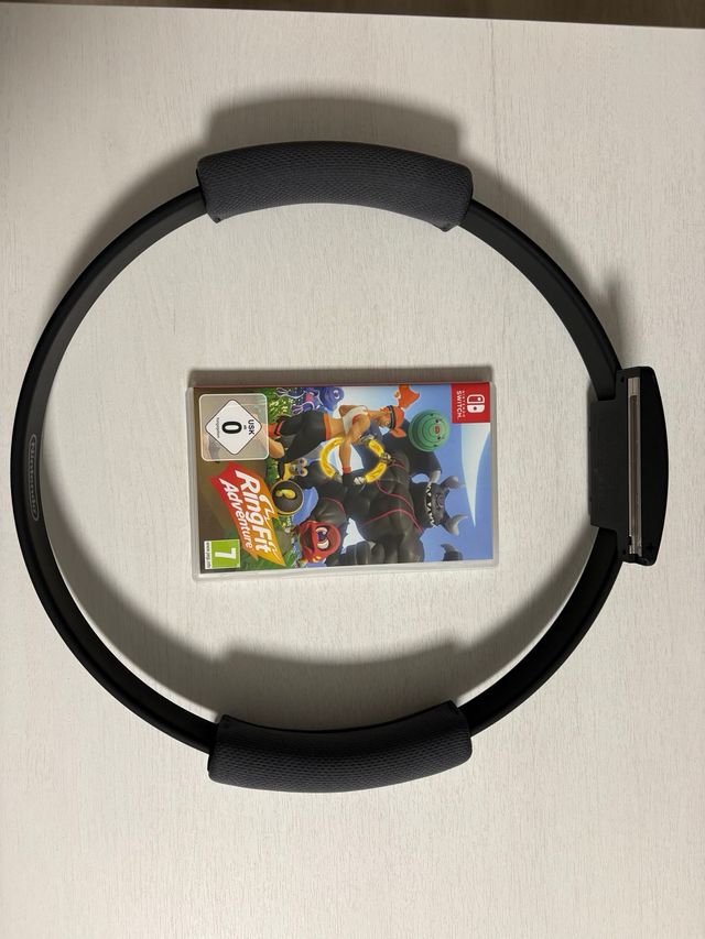 Nintendo Switch + 4 mandos + 3 juegos (ring fit)