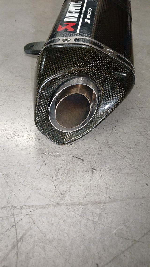 ESCAPE KAWASAKI Z900 AKRAPOVIC