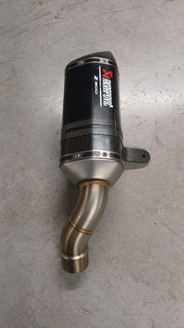 ESCAPE KAWASAKI Z900 AKRAPOVIC