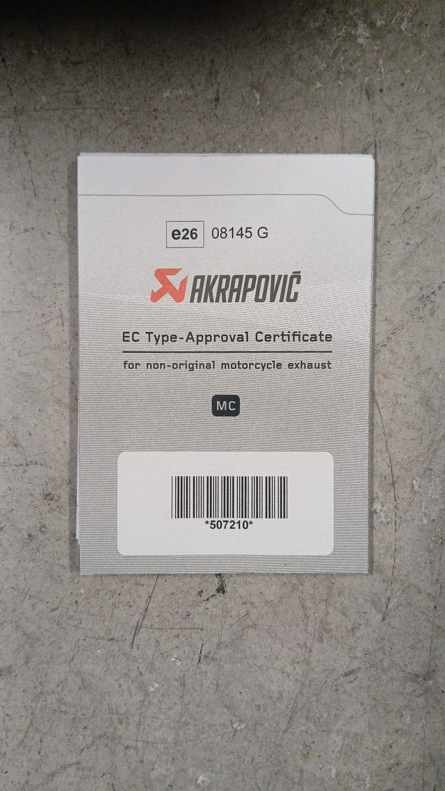 ESCAPE KAWASAKI Z900 AKRAPOVIC
