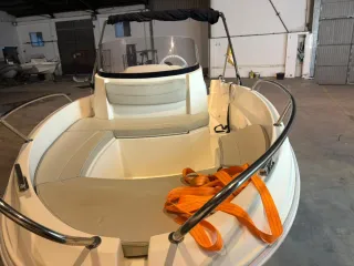 Barca Am Yatch 480 2021. Impoluta