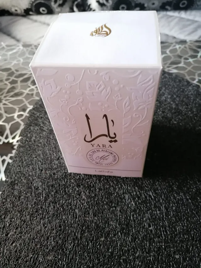 Perfume Yara Moi Lattafa ÚLTIMAS UNIDADES NUEVOS