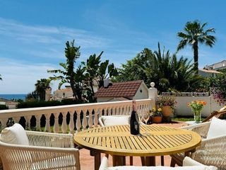 Chalet en alquiler en El Faro de Calaburra - Chaparral en Mijas