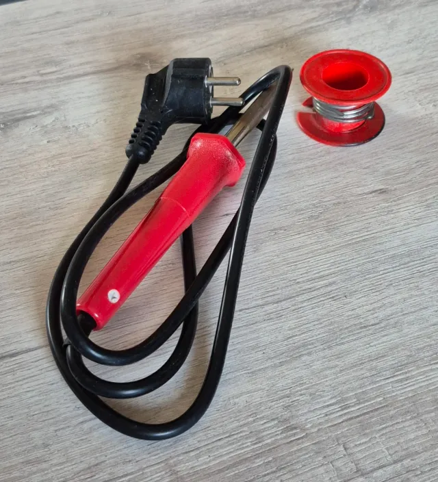 Soldador Rojo con Bobina Estaño