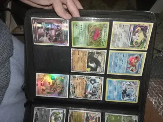 Carte Pokémon EX, V, VMAX e Mega