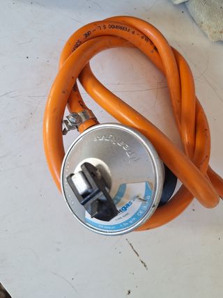 Alcachofa y manguera de gas