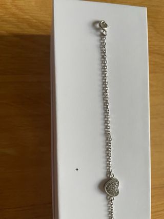 Pulsera de plata con corazon