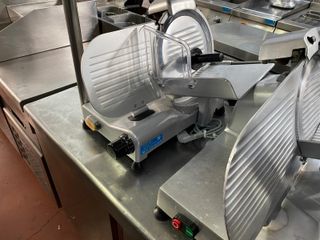 Cortadora de fiambres profesional