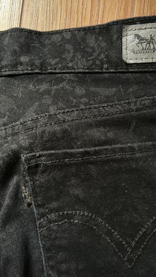Levi's Jeans Negros Estampados Mujer Too SuperLow