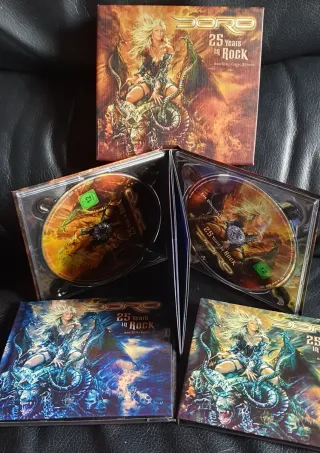Doro 25 Years in Rock Caja 2 DVD + CD + Libro