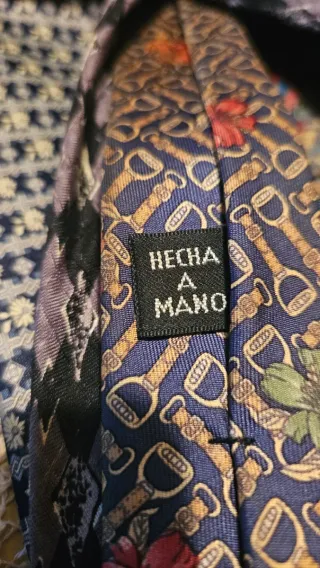 LOTE VINTAGE (38) Corbatas de Seda Alta Calidad.