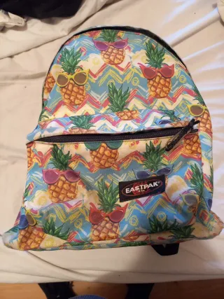 Mochila Eastpak Piñas Divertidas