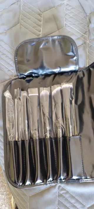 Estuche Pinceles Maquillaje Negro. 7 piezas