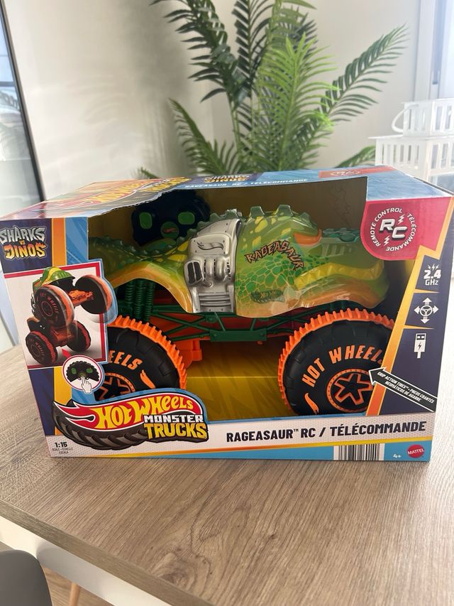 Hot Wheels Monster Trucks Rageasaur RC