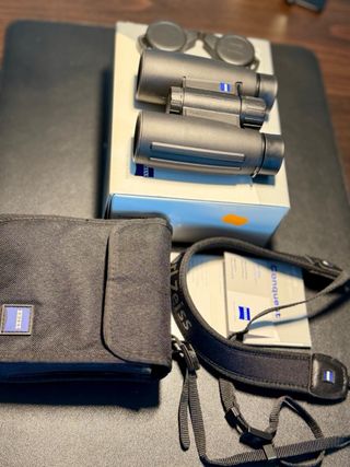 Binoculares Zeiss Conquest 8x30 T*