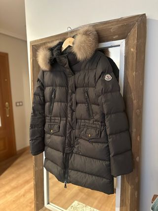 Abrigo Moncler acolchado con capucha