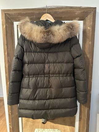 Abrigo Moncler acolchado con capucha