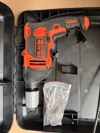 Taladro Percutor Black+Decker 850W