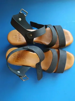 Sandalias Fresia Piel Tacón Bloque Negro