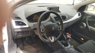 Renault Megane Sport Tourer 2012