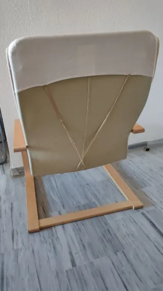 Butaca mecedora Ikea POÄNG madera y tela