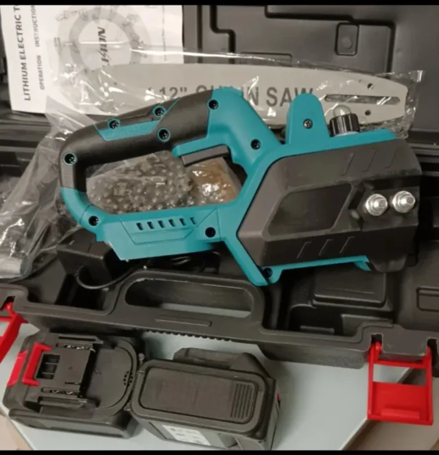 Motosserra Recarrregável de 12 Polegadas (2 Baterias)