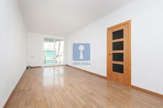 Piso en venta en Abrera