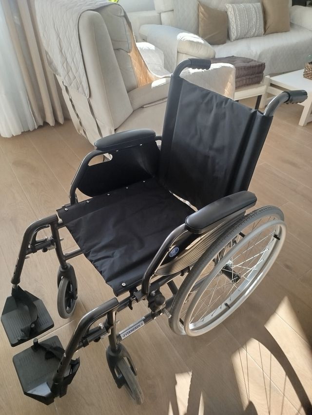 Silla de ruedas plegable