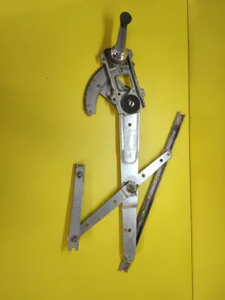 ELEVALUNAS DELANTERO IZQUIERDO NISSAN PATROL