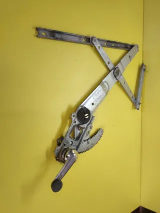 ELEVALUNAS DELANTERO IZQUIERDO NISSAN PATROL