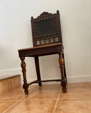 Silla antigua estilo Renacimiento Español