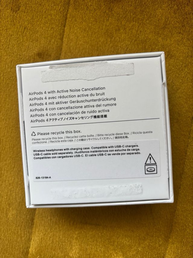 Apple AirPods 4 Blancos