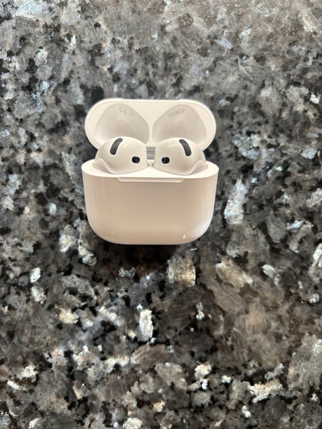 Apple AirPods 4 Blancos