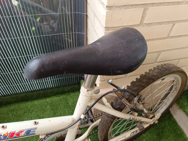 Bicicleta J.Bike Montaña Roja y Blanca