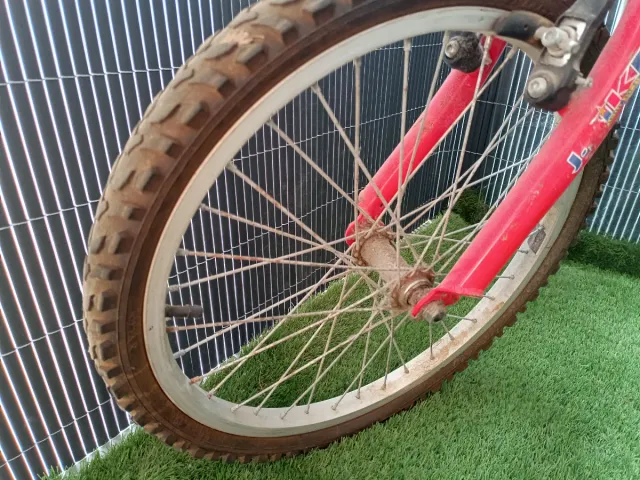 Bicicleta J.Bike Montaña Roja y Blanca