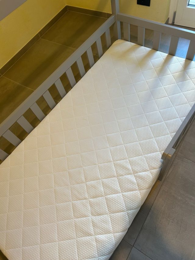 Lettino per bambini a casetta