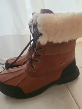 Botas UGG Marrones suela vibram