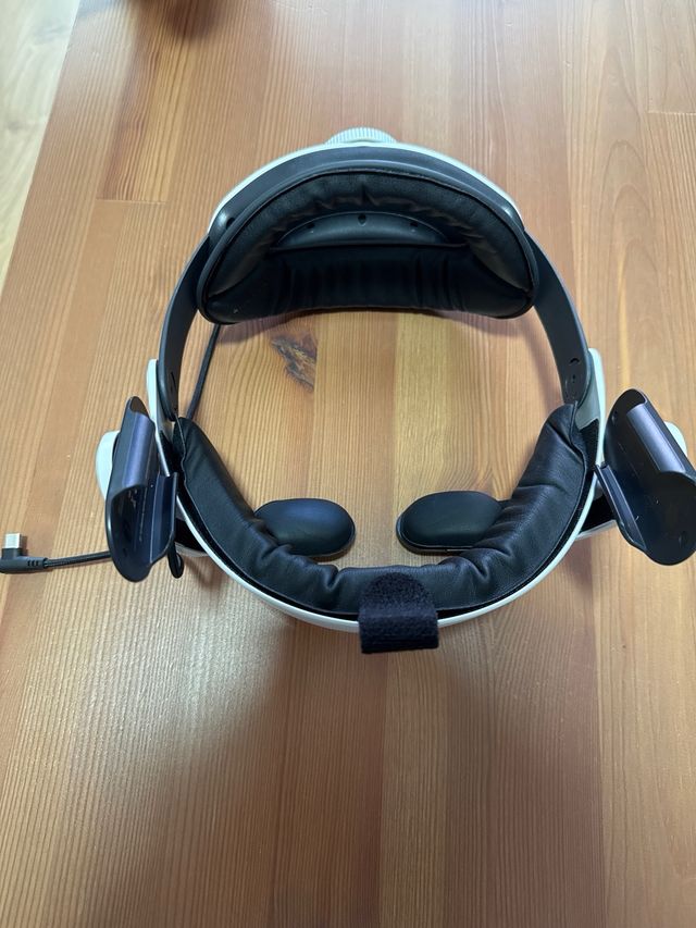 Meta Quest 3S 256 GB VR Headset+ M3 Pro Head Strap