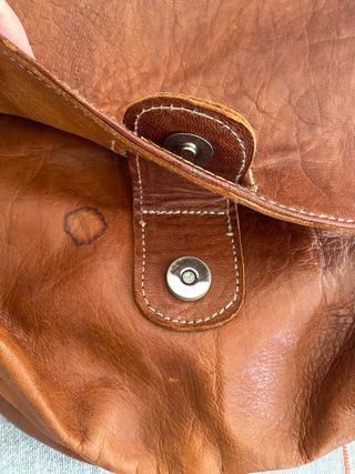 Bandolera de piel hecha a mano