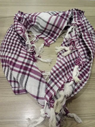 Kefiah originale scozzese viola e bianca