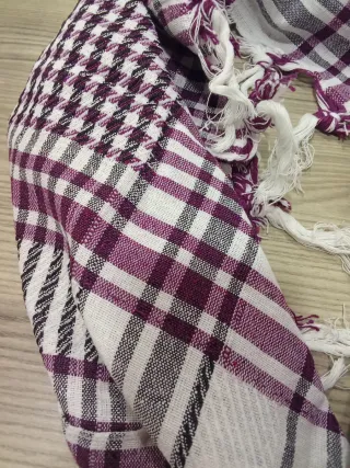 Kefiah originale scozzese viola e bianca