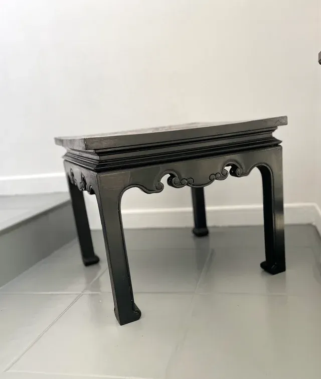 Tavolo da caffè vintage cinese in legno nero