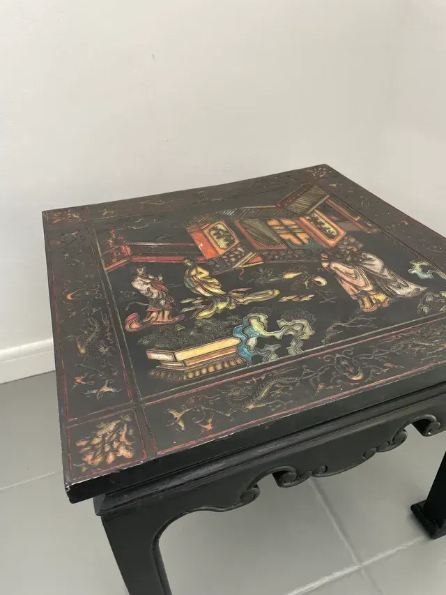 Tavolo da caffè vintage cinese in legno nero